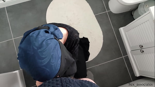 Arab house maid begs to fuck her in the ass